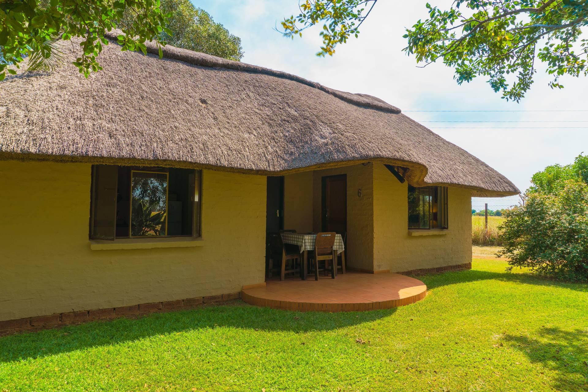 4-sleeper family self-catering chalet at Gallery Inn Bela Bela