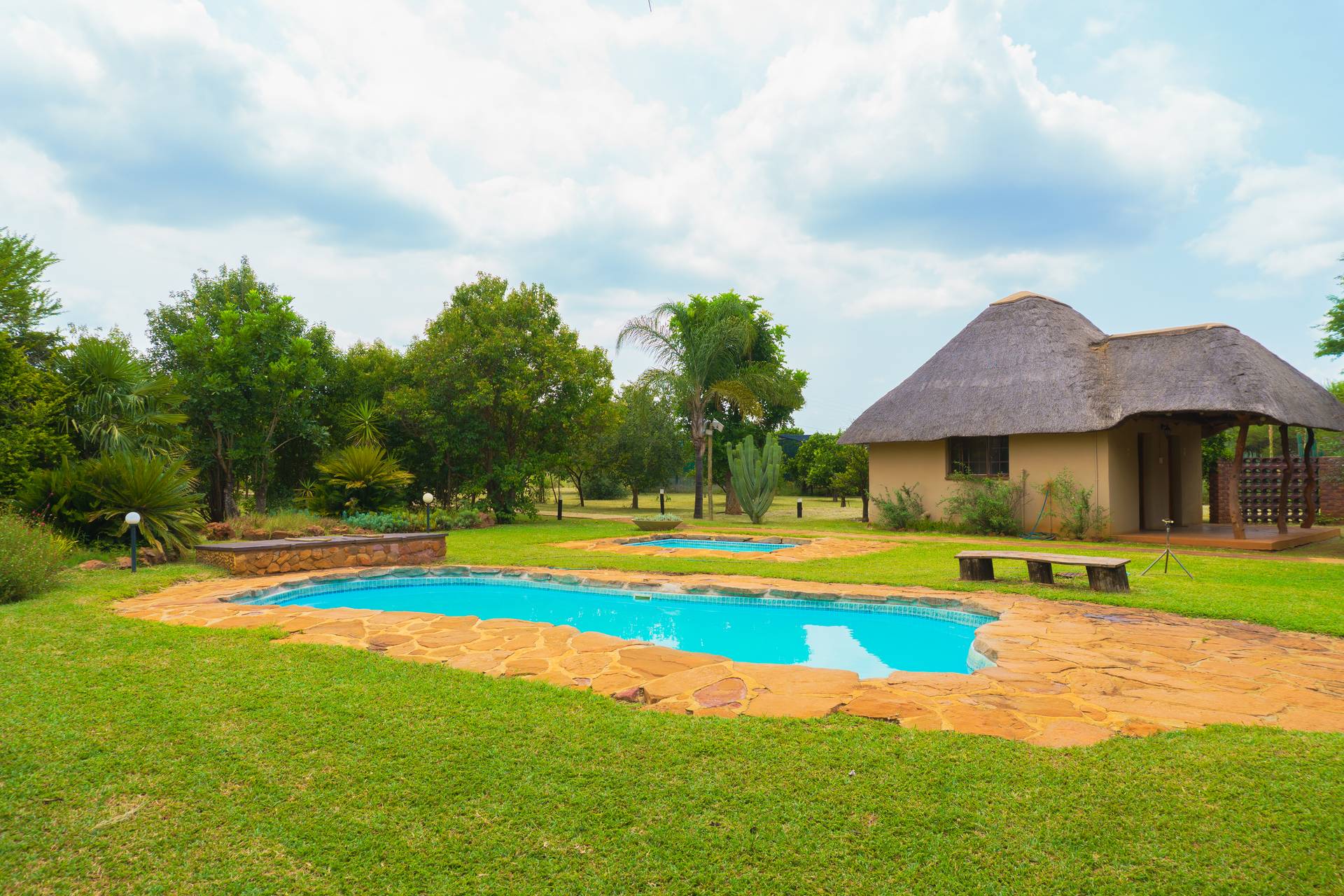 Outdoor games and volleyball at Gallery Inn Bela Bela